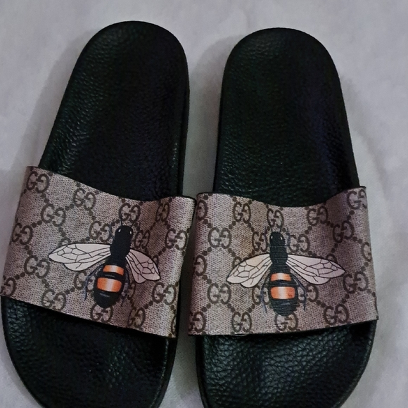 Gucci Black and Brown Bee Sandals - Picture 1 of 11